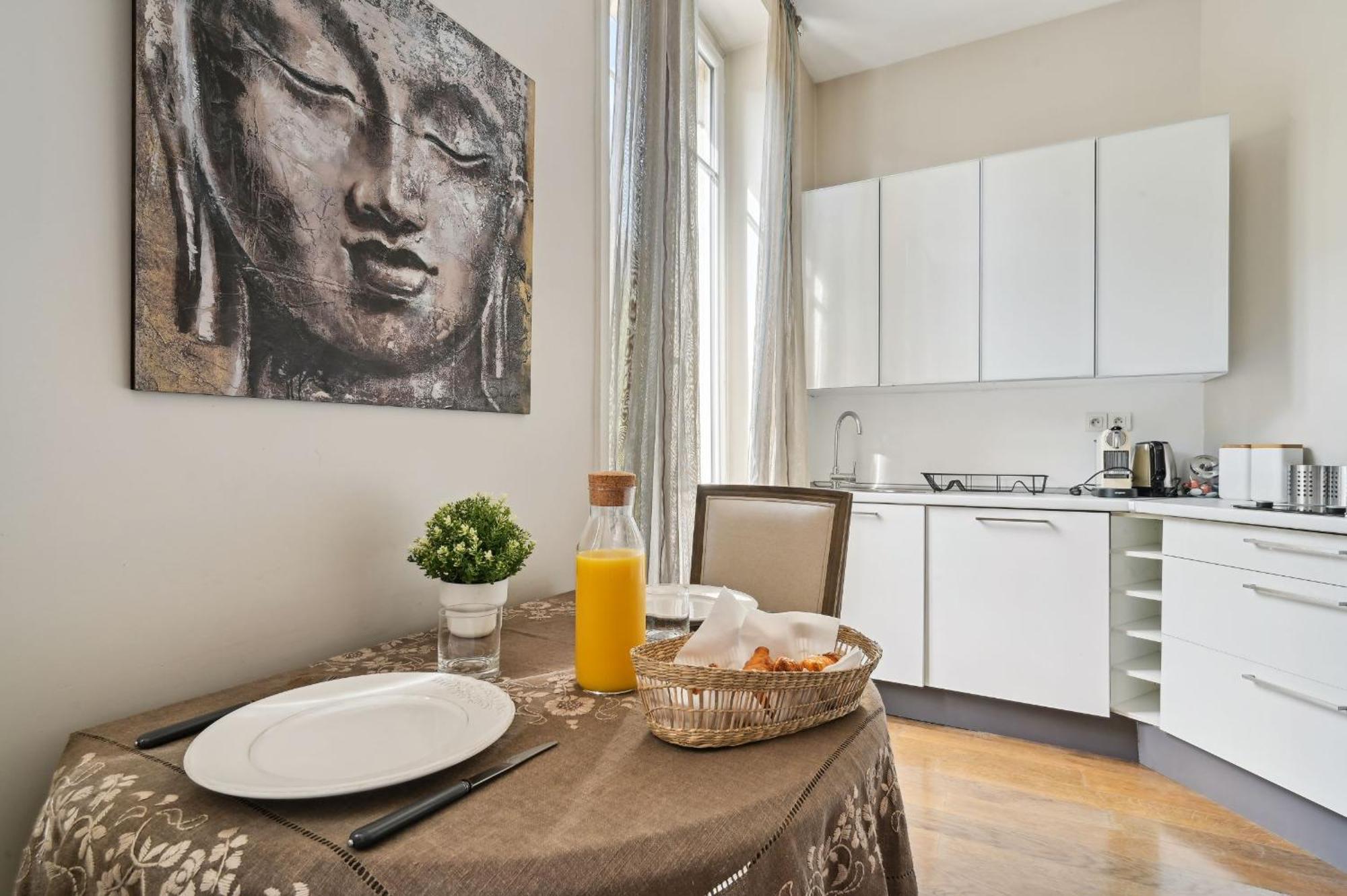 Champs-Elysees & Arc De Triomphe - Cityapartmentstay Paris Exterior foto